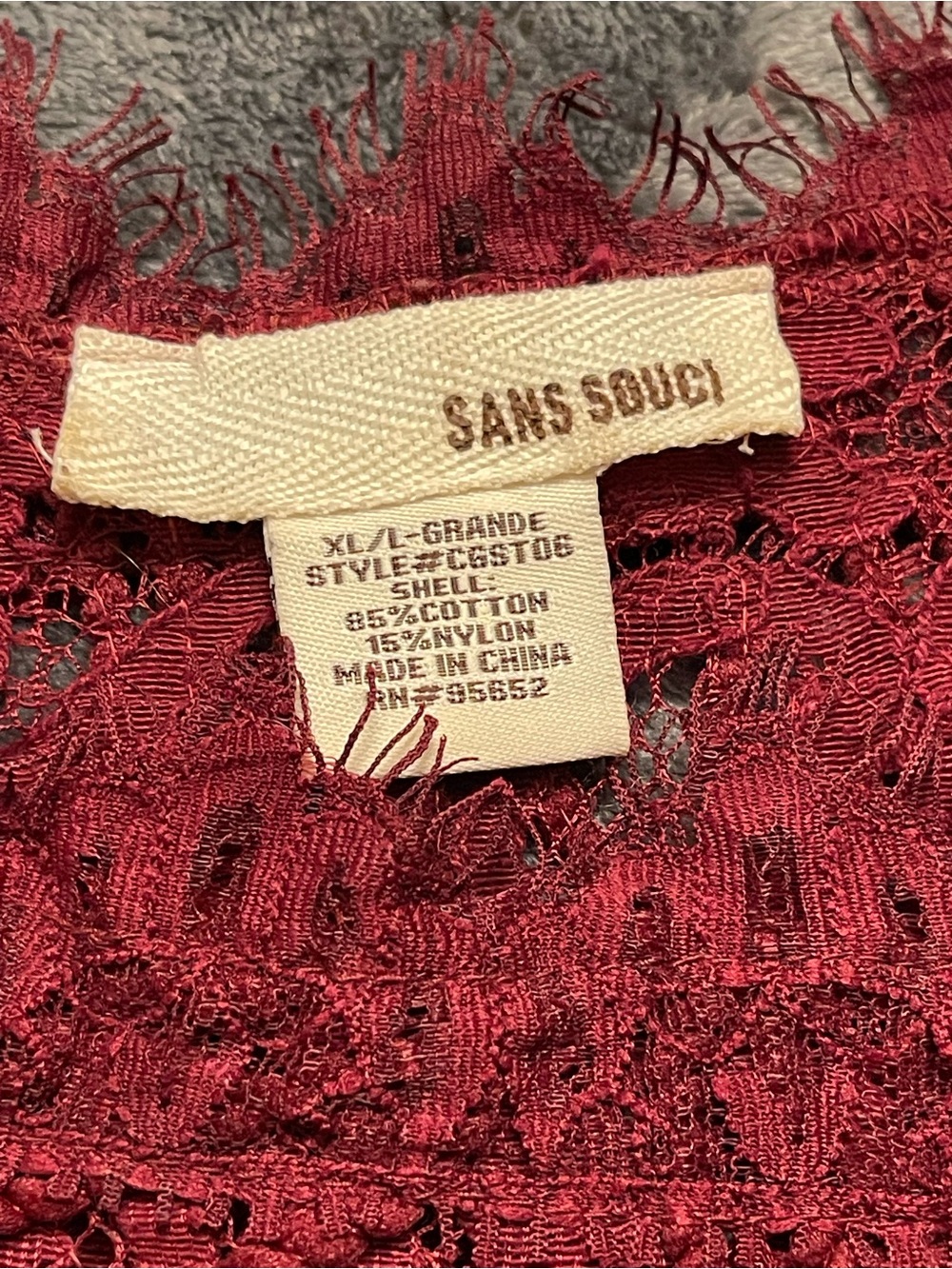 Sans Souci Wine Red Lace Cropped Tank - Picture 3 of 7